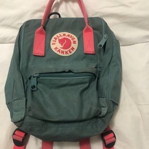 Mini Kanken well loved